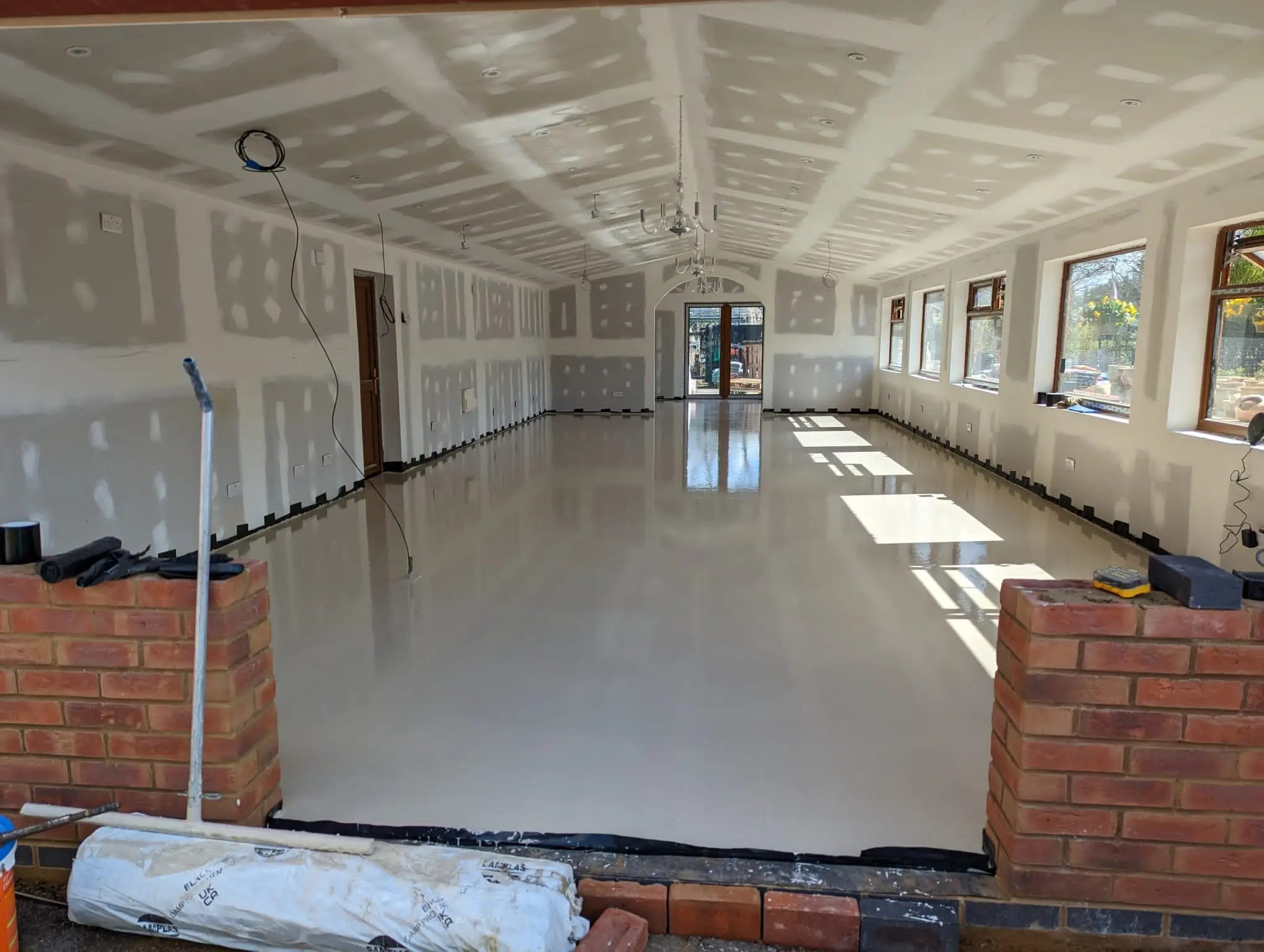 photo of screed being poured